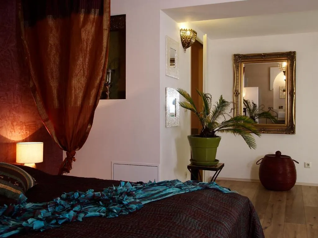 The Rooms Bed & Breakfast Wien
